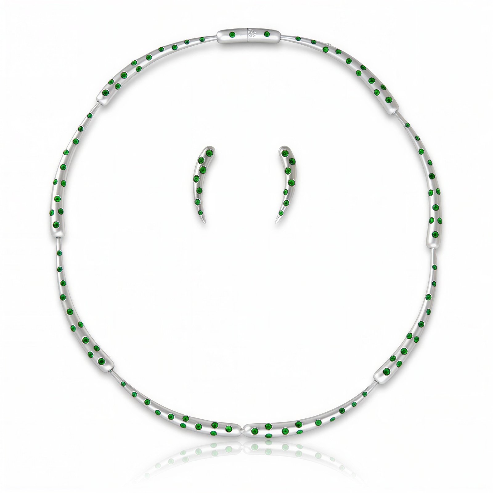 Long Teardrop Emblem Set Gold with Emeralds